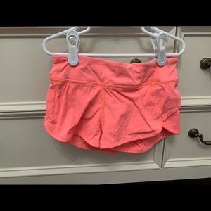 Ivivva Shorts - Size 7 girls shorts Ivivva Shorts - Size 7 girls shorts